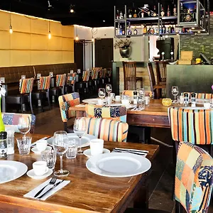 https://the-lake-hotel-amsterdam-airport.zandvoort-hotels.com